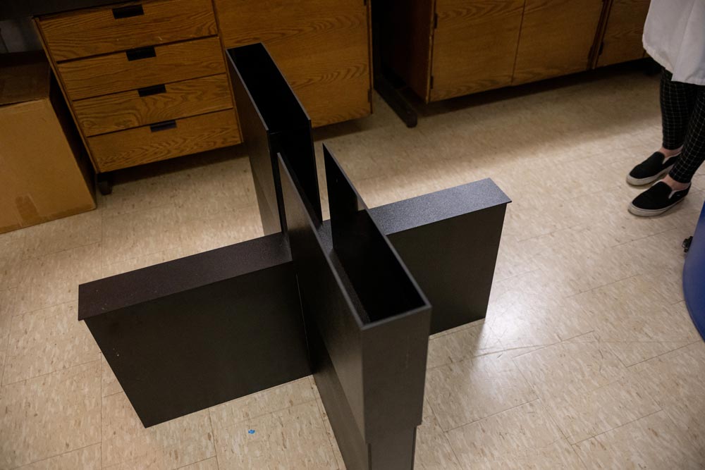 Elevated plus sign maze.